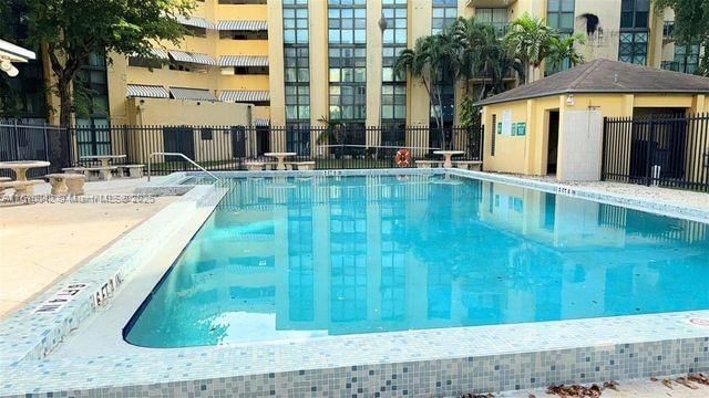 Real estate property located at 11800 18th St #131-4, Miami-dade, International Park Condo, Miami, FL