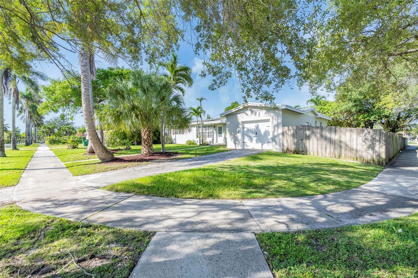 Real estate property located at 19700 Franjo Rd, Miami-Dade County, PINE TREE HOMES, Cutler Bay, FL