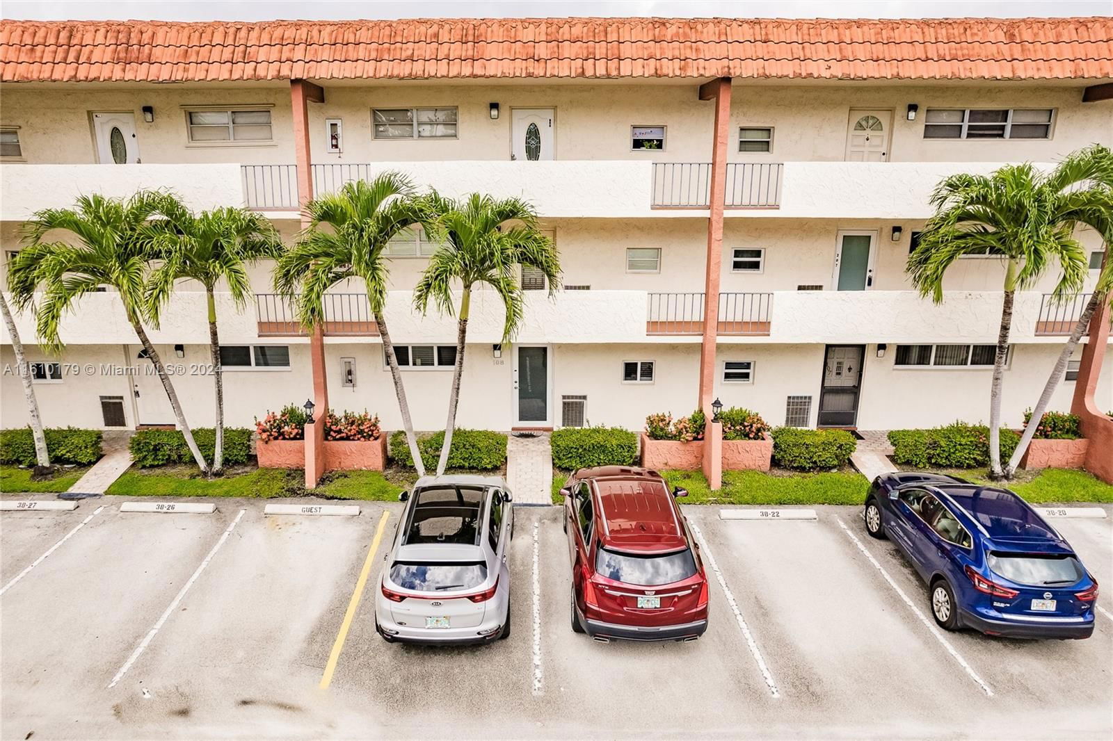 Real estate property located at 411 Hollybrook Dr #108, Broward, HOLLYBROOK GOLF, Pembroke Pines, FL