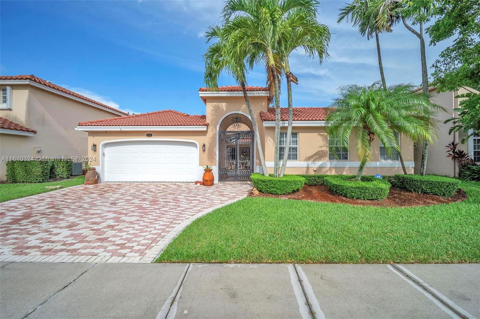 Real estate property located at 570 198th Ter, Broward County, PEMBROKE SPRINGS PLAT, Pembroke Pines, FL