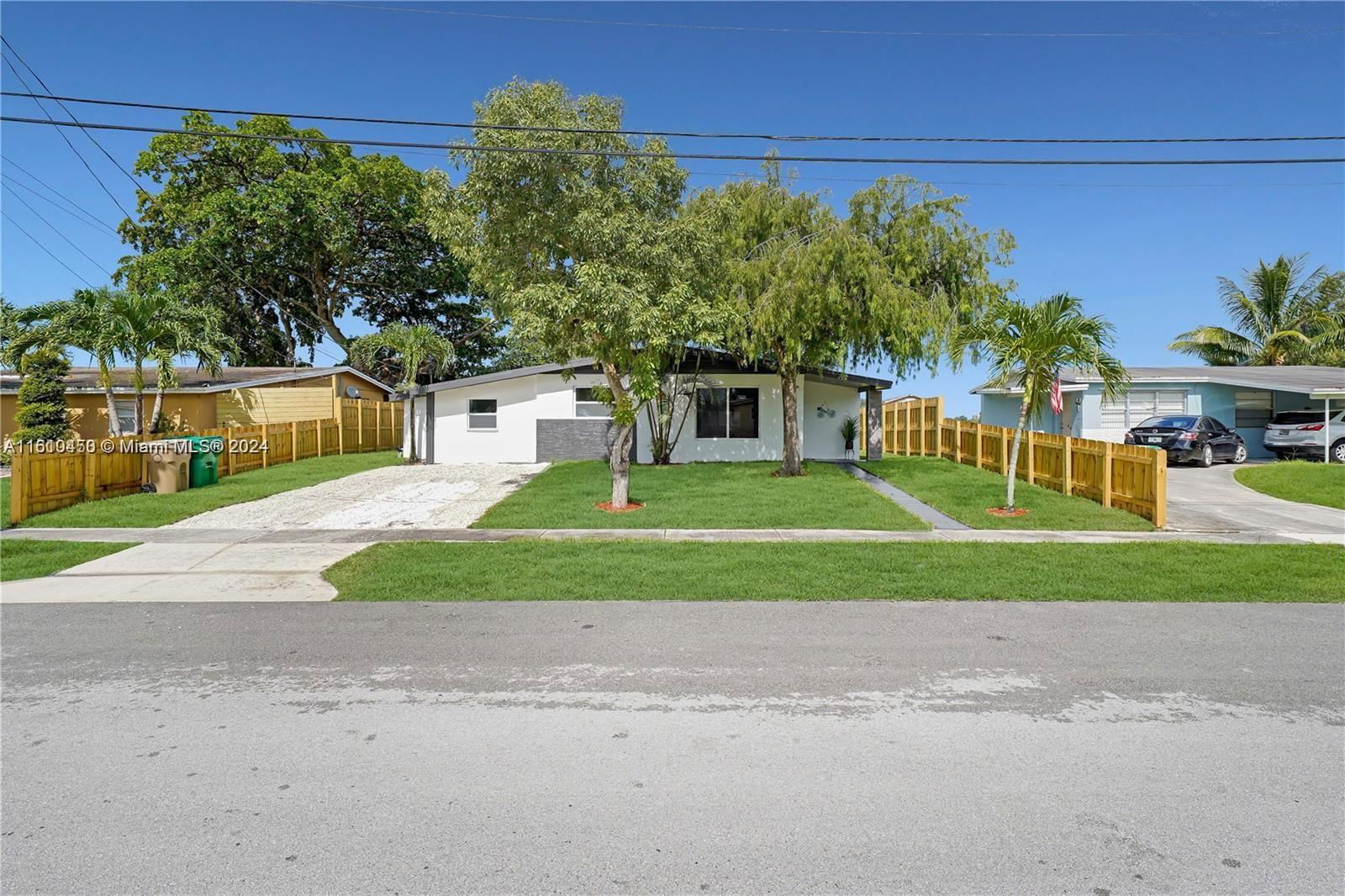 Real estate property located at 3740 55th Ave, Broward, PLAYLAND VILLAGE SEC 3, Davie, FL