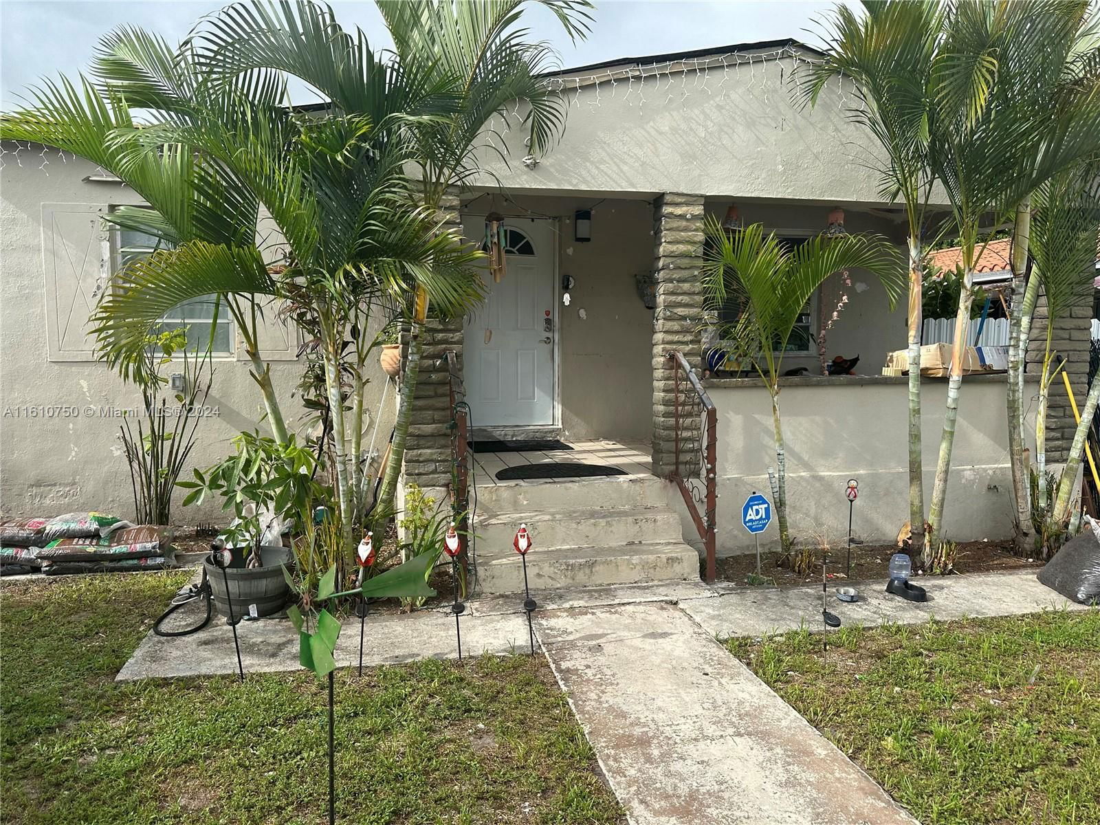 Real estate property located at 560 15th St, Miami-Dade County, HIALEAH 8TH ADD, Hialeah, FL