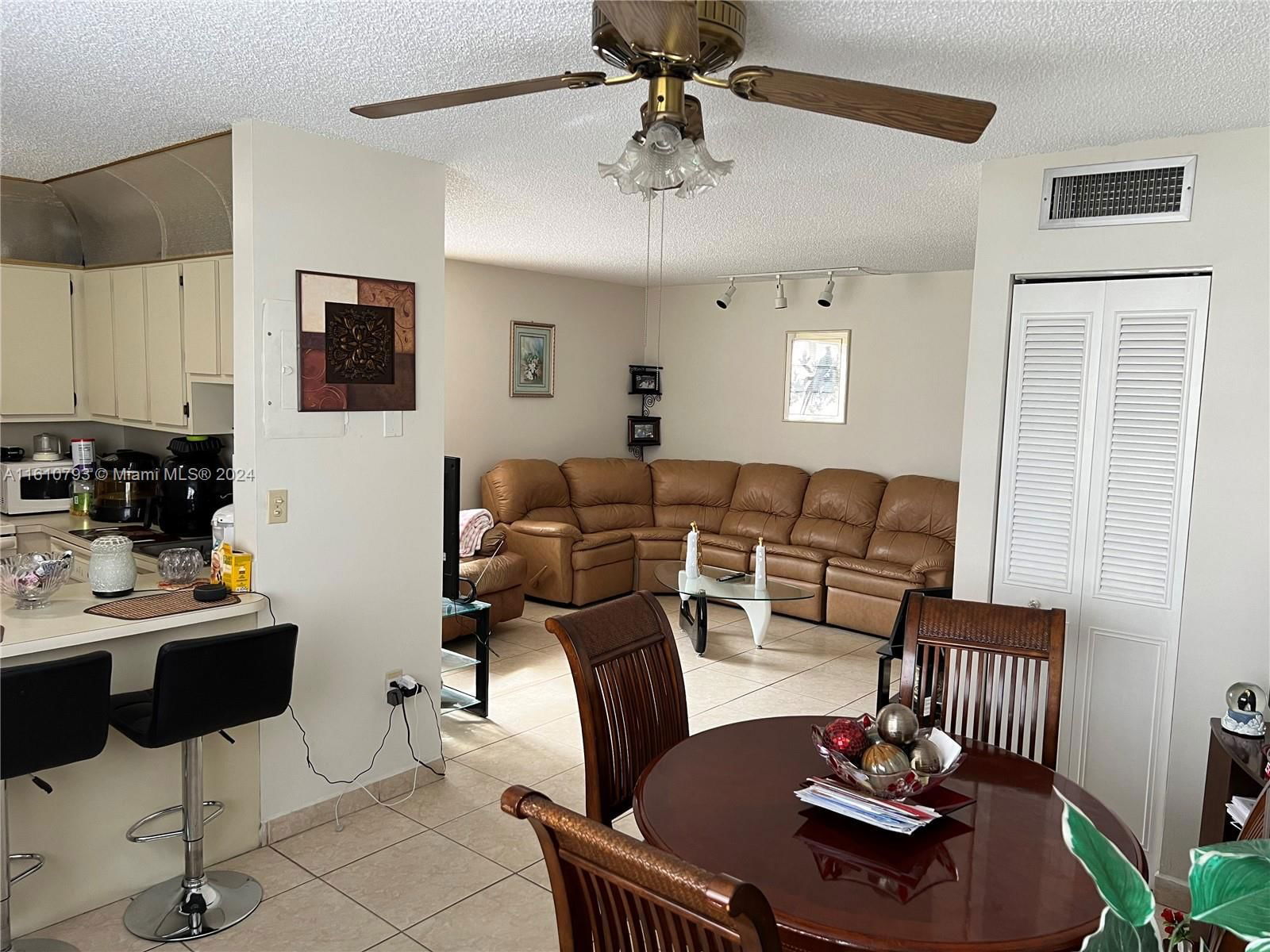 Real estate property located at 325 NW 72Av #206, Miami-Dade County, MiamiCondoSouth, Unincorporated Dade County, FL