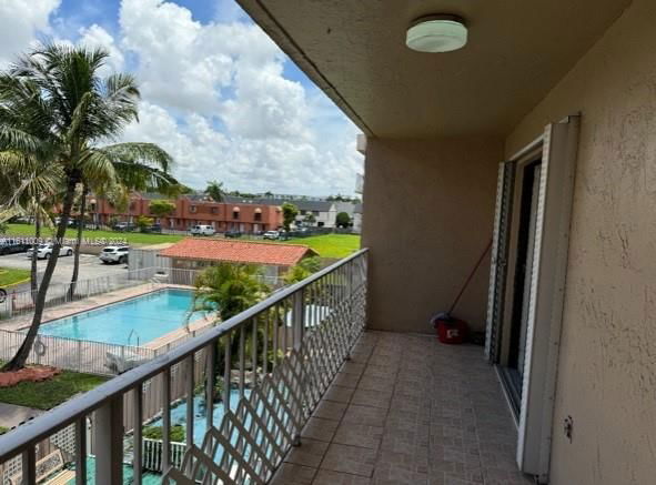 Real estate property located at 8517 7th St #304, Miami-Dade County, VISIONS AT FOUNTAINBLEAU, Miami, FL