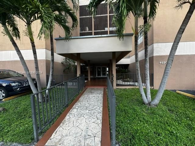 Real estate property located at 4680 13th Ln #524, Miami-Dade, WESTLAND SOUTH CONDO, Hialeah, FL