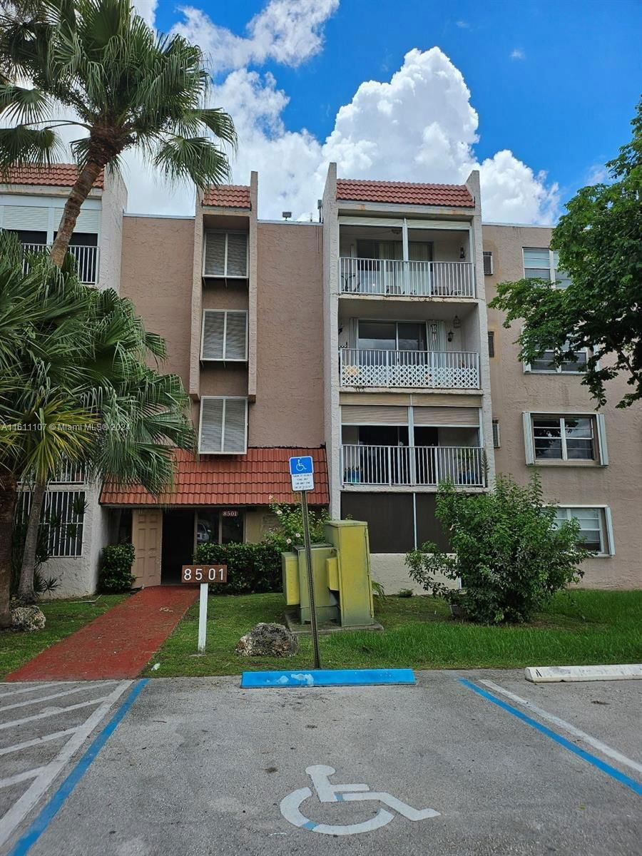 Real estate property located at 8501 8th St #102, Miami-Dade County, SUMMIT CHASE CONDO, Miami, FL
