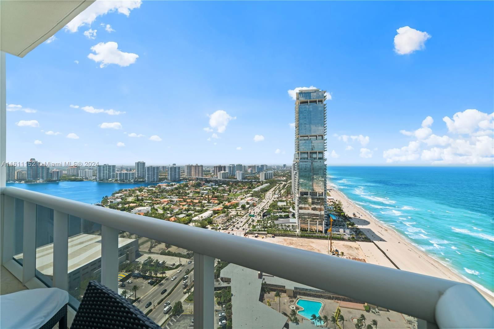 Real estate property located at 18201 Collins Ave #4102, Miami-Dade County, TRUMP ROYALE CONDO, Sunny Isles Beach, FL