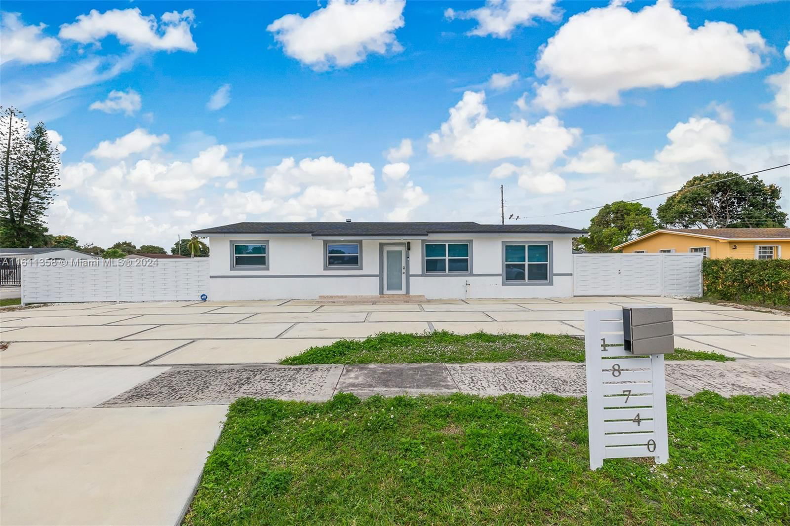 Real estate property located at 18740 43rd Ave, Miami-Dade, REALSITE ESTS SEC 3, Miami Gardens, FL