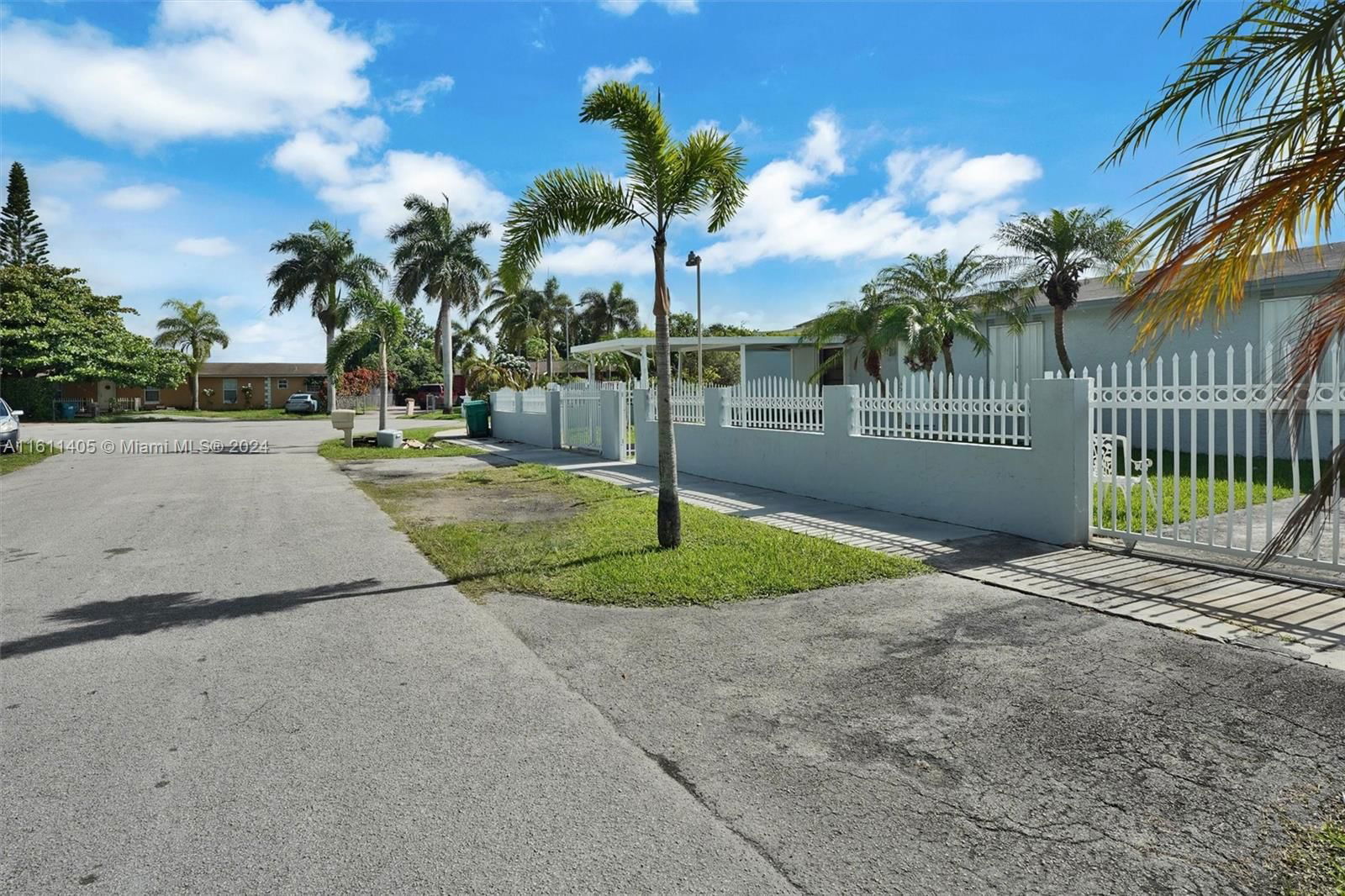 Real estate property located at 30605 157th, Miami-Dade, KNOLLWOOD MANOR, Homestead, FL