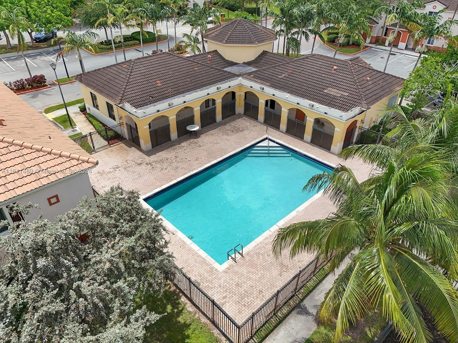 Real estate property located at 17347 7th Ave #905, Miami-Dade County, SOLABELLA CONDO, Miami Gardens, FL