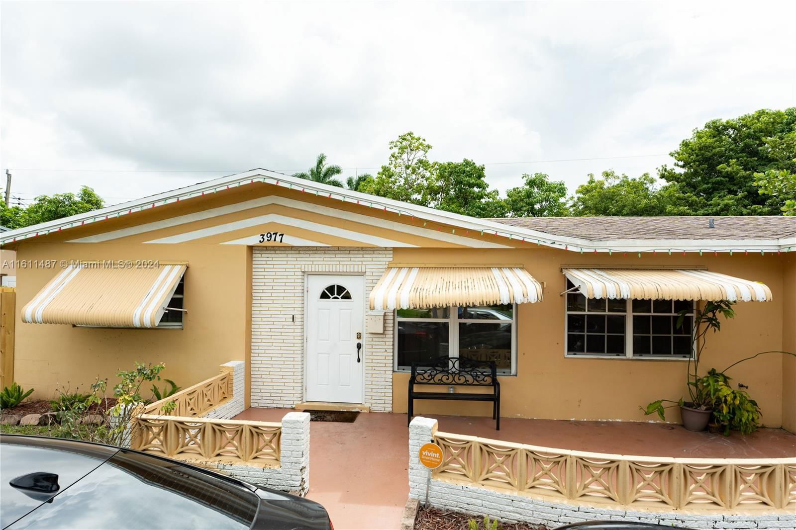 Real estate property located at 3977 36th Ter, Broward, ORIOLE ESTATES SEC 3, Lauderdale Lakes, FL