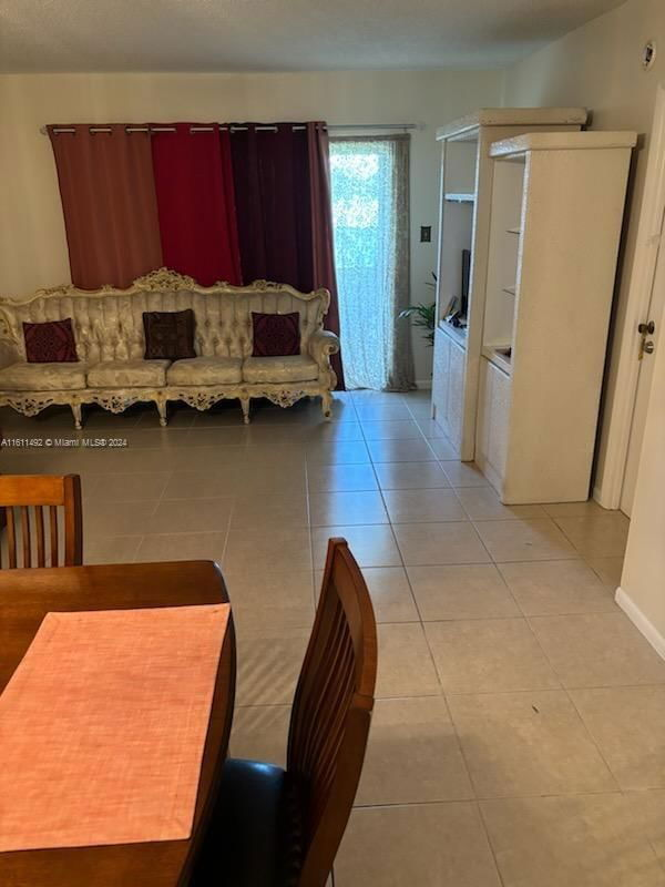 Real estate property located at 7305 5th Pl #202, Broward County, ORIOLE GARDENS 14 CONDO, Margate, FL