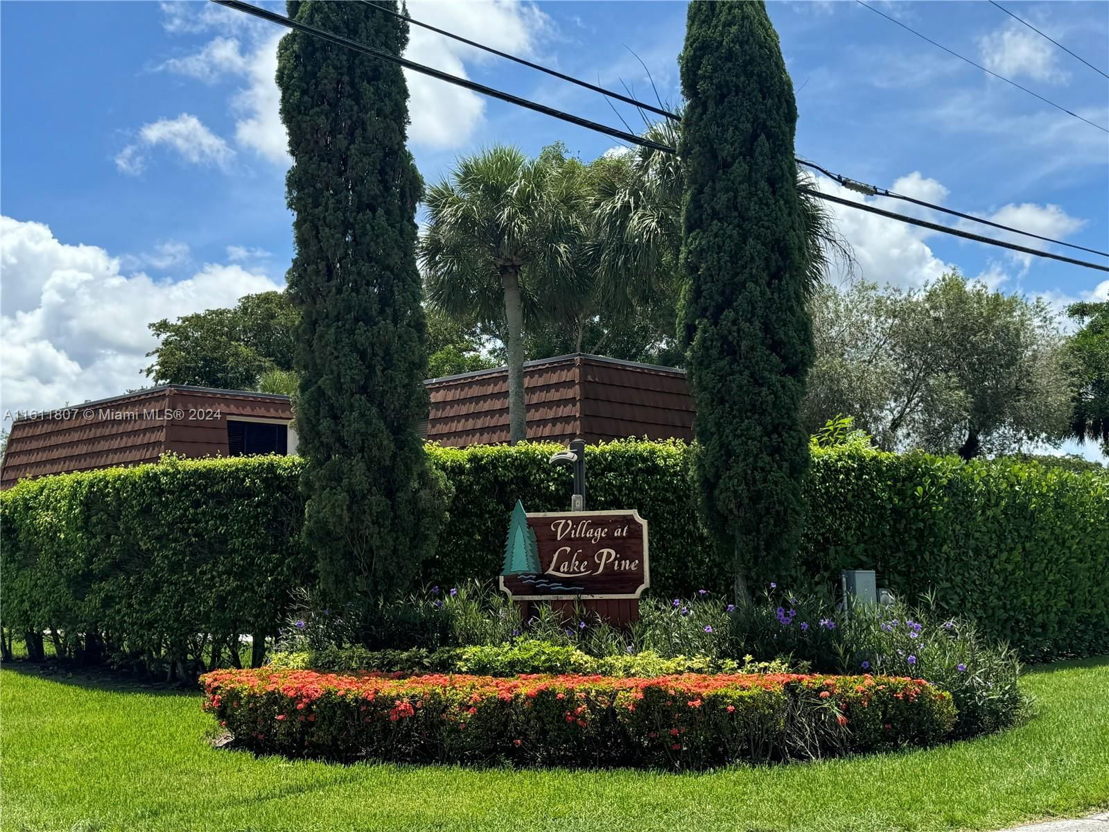 Real estate property located at 830 118th Ter #830, Broward County, LAKE PINE VILLAGE, Davie, FL