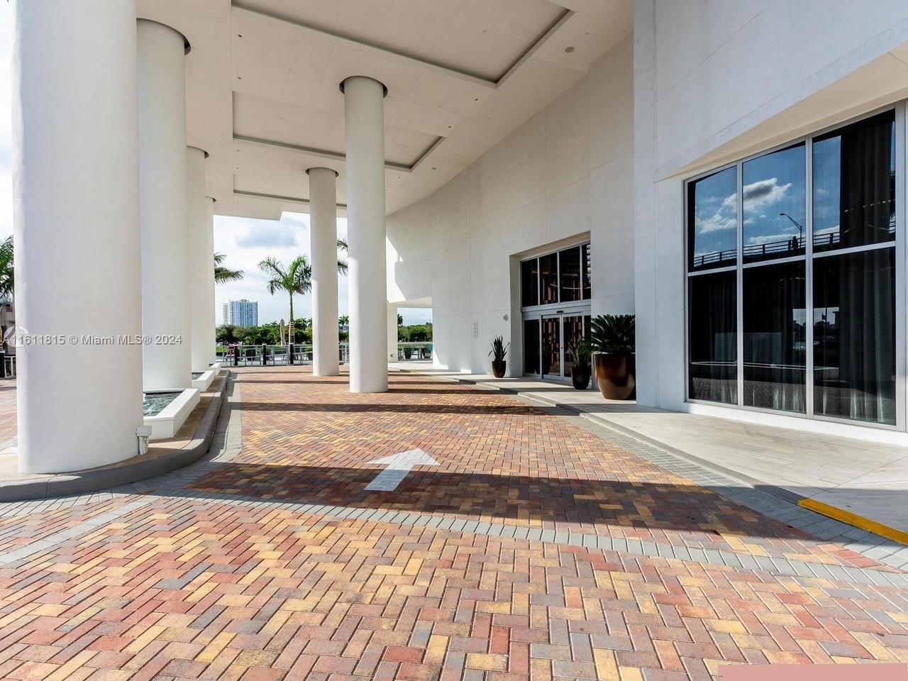 Real estate property located at , Broward, 4010 South Ocean Condo Ho, Hollywood, FL