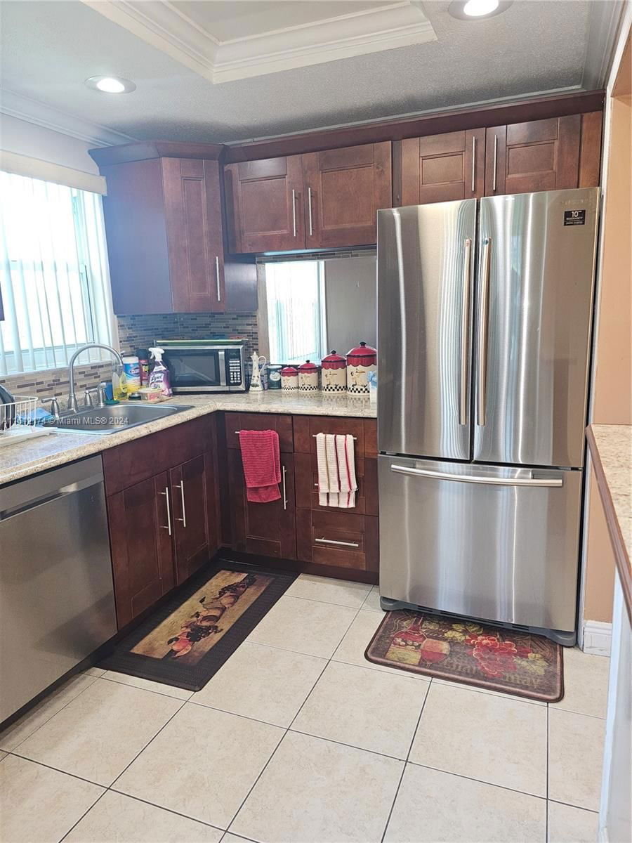 Real estate property located at 3551 Inverrary Dr #304, Broward County, LAS VISTAS F IN INVERRARY, Lauderhill, FL