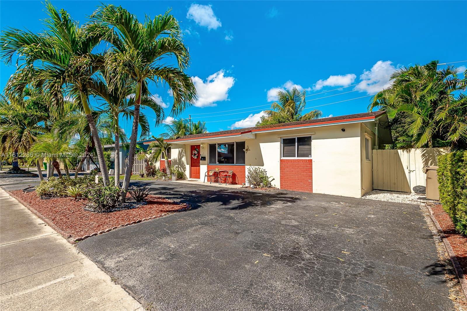 Real estate property located at 7711 30th St, Broward County, DRIFTWOOD ESTATES, Davie, FL