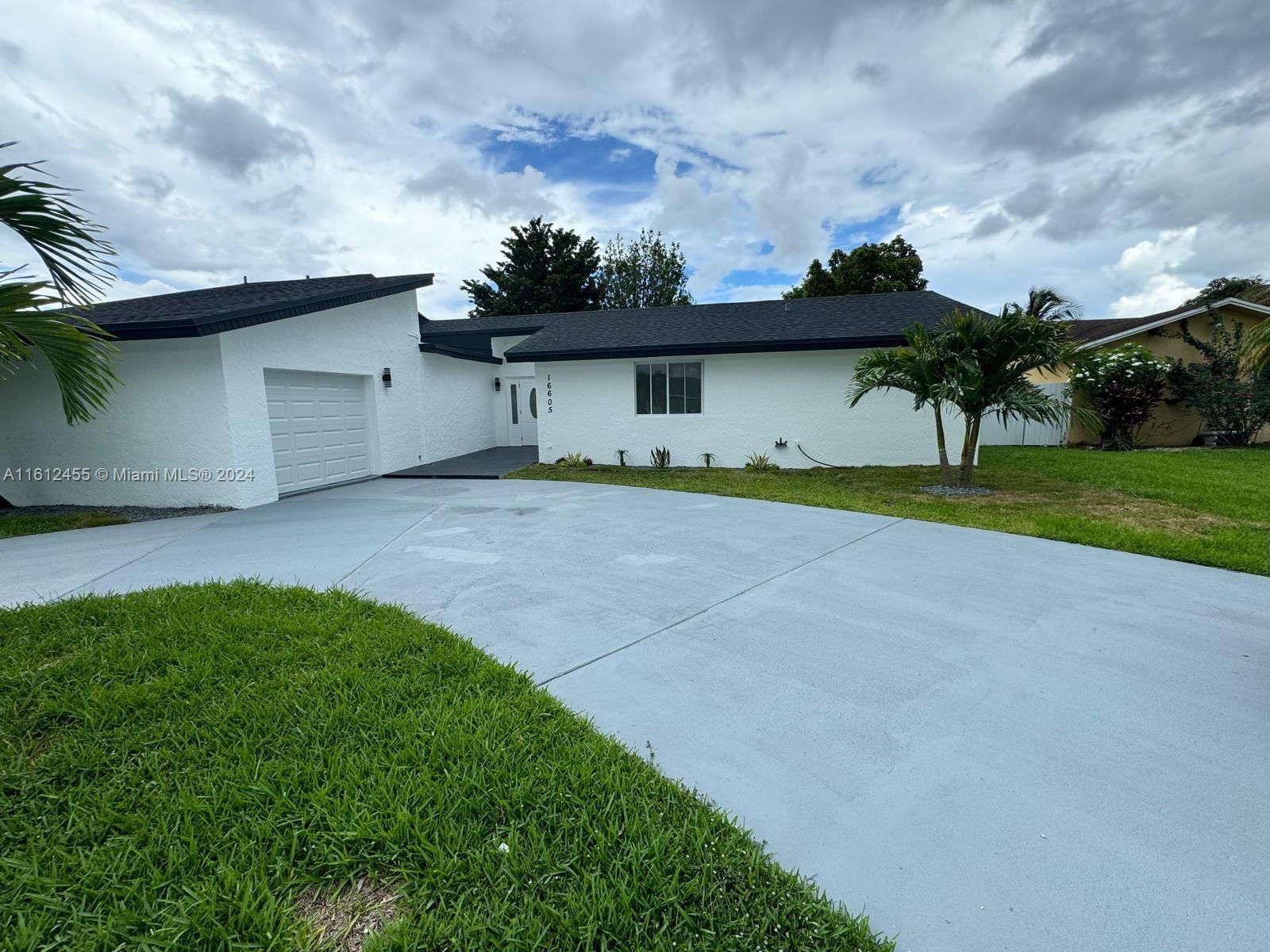 Real estate property located at 16605 104th Ct, Miami-Dade County, CANTISANO SUB, Miami, FL