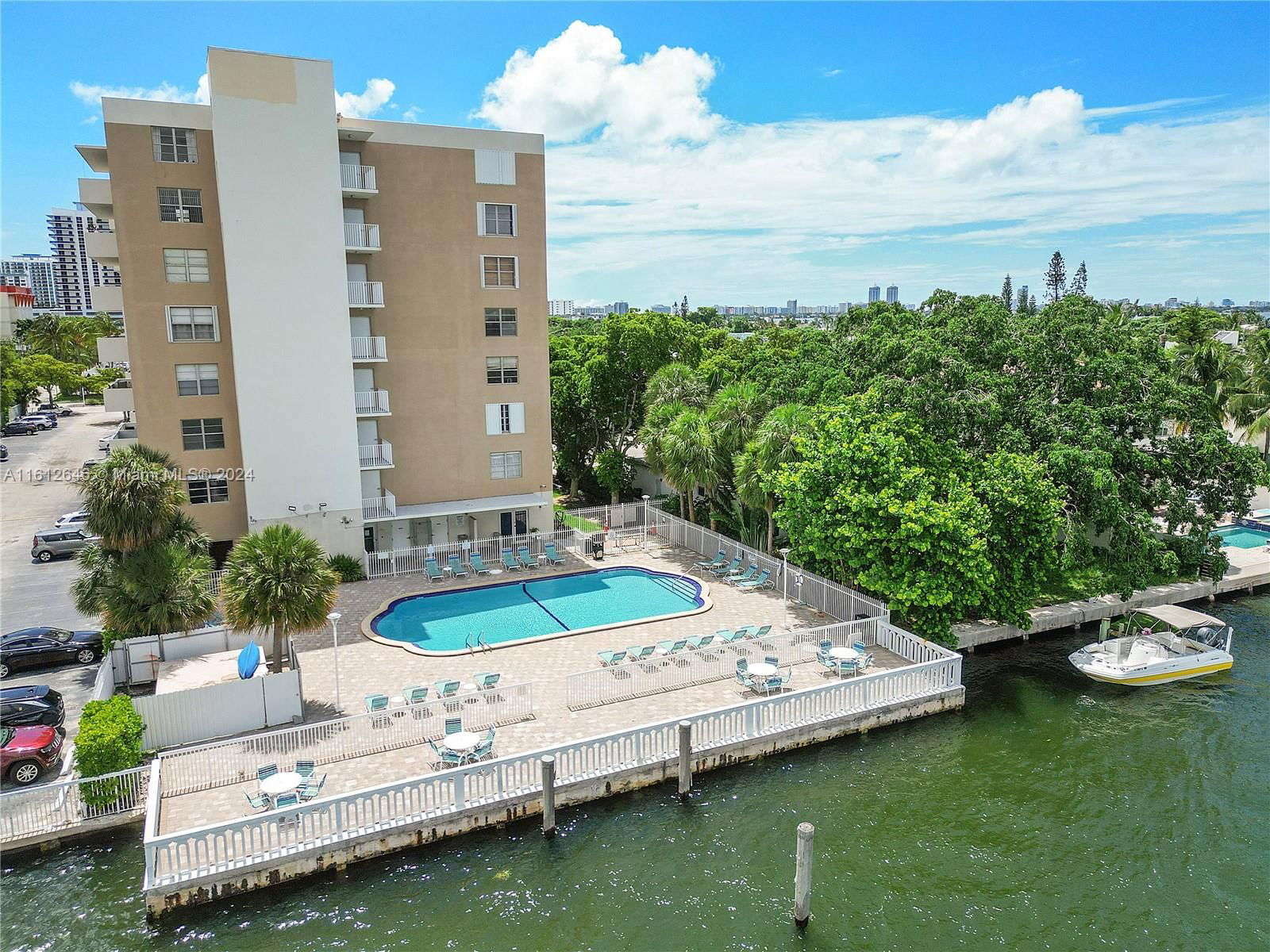 Real estate property located at 1455 Treasure Dr PH-B, Miami-dade, Island Place At North Bay, North Bay Village, FL