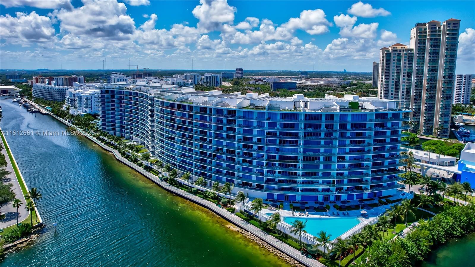 Real estate property located at 3300 188 St. #611, Miami-dade, Echo Condo Aventura, Aventura, FL