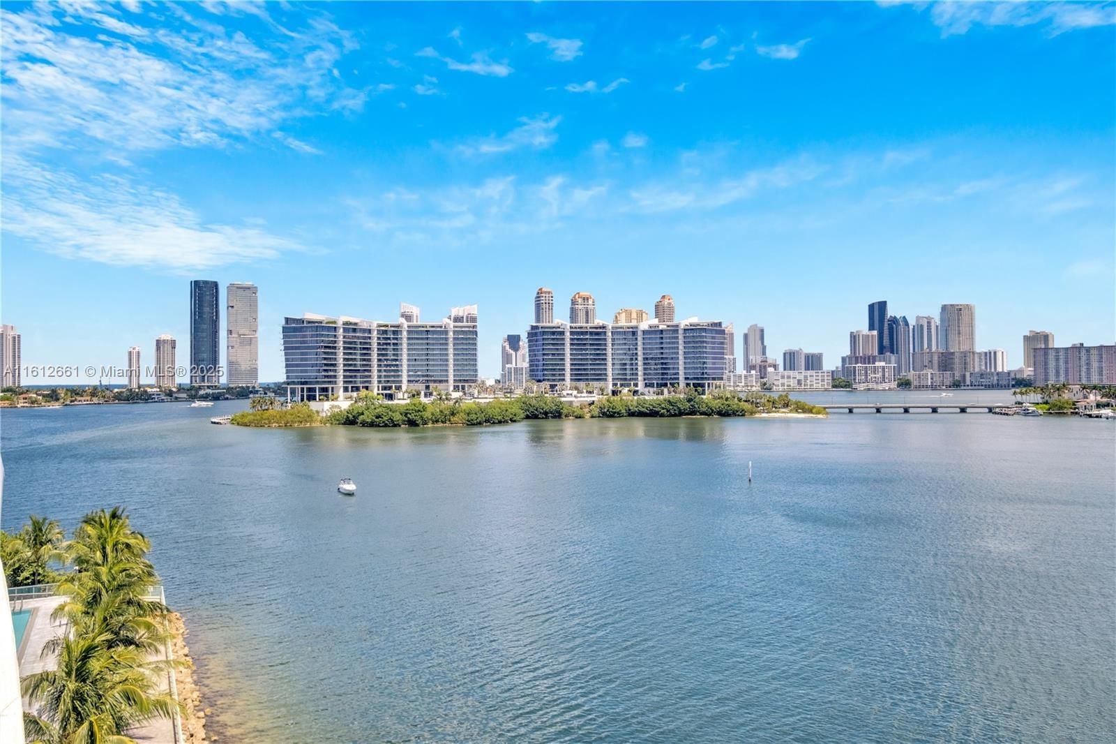 Real estate property located at 3300 188 St. #611, Miami-dade, Echo Condo Aventura, Aventura, FL
