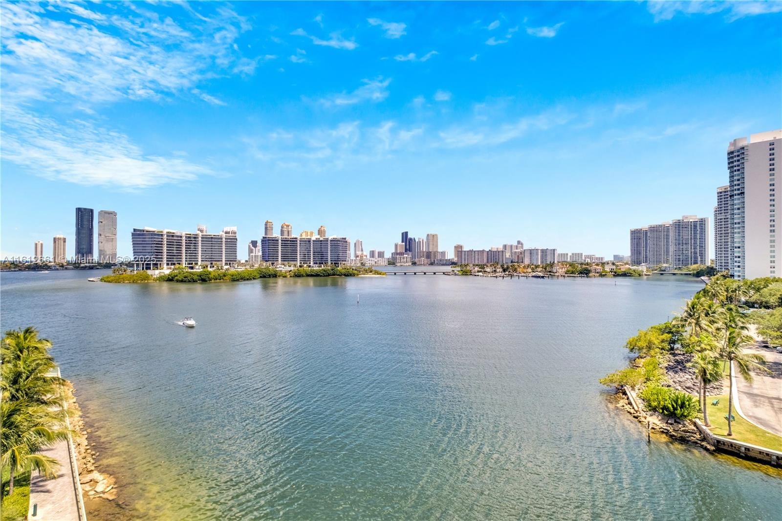 Real estate property located at 3300 188 St. #611, Miami-dade, Echo Condo Aventura, Aventura, FL