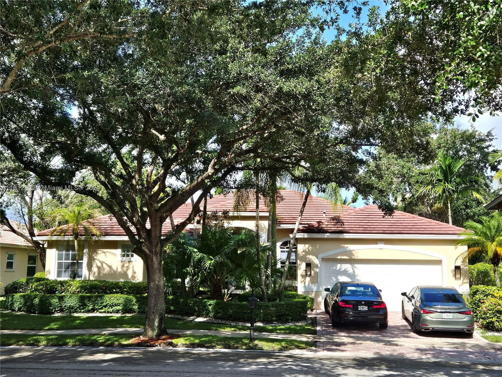 Real estate property located at 3739 Oak Ridge Cir, Broward, SECTORS 8 9 AND 10 PLAT, Weston, FL