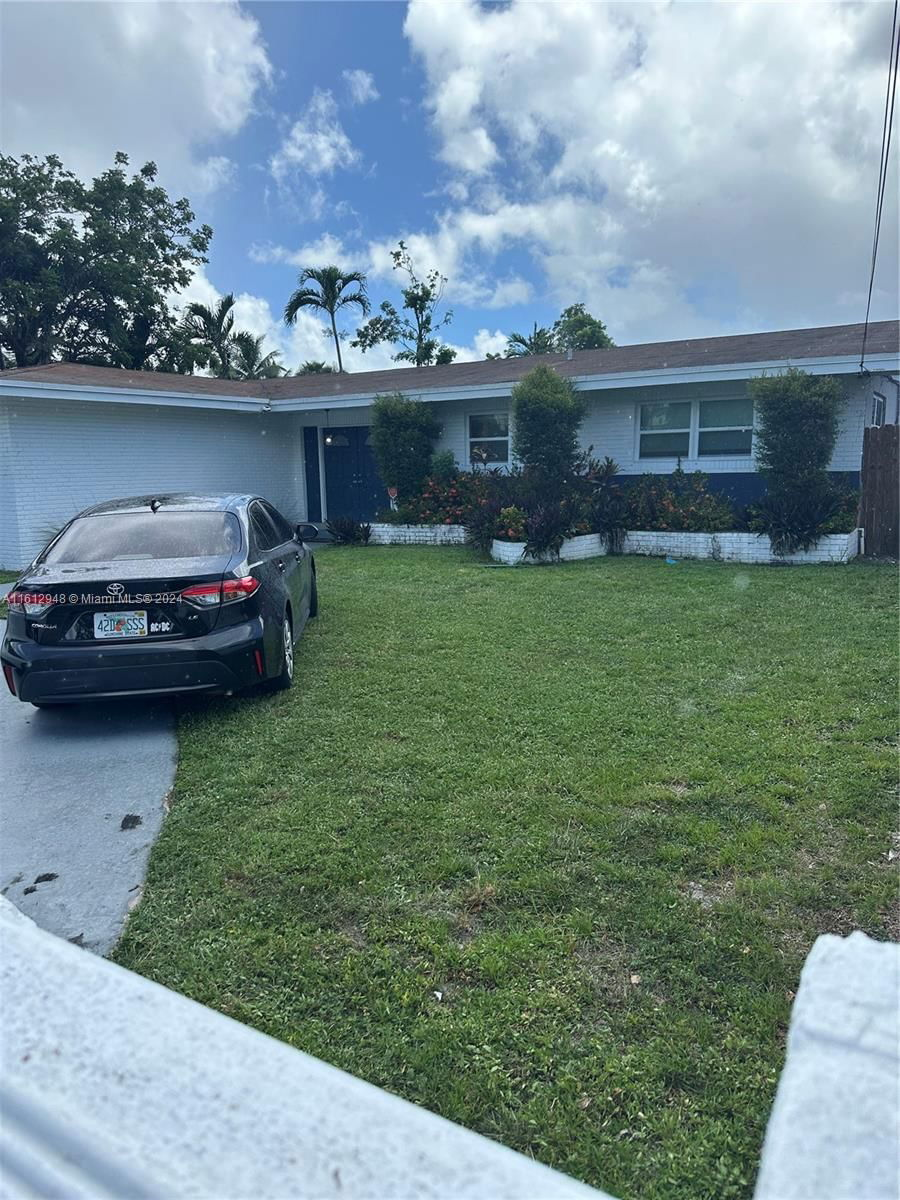 Real estate property located at 18725 18th Ave, Miami-Dade County, GREYKNOLL GOLF ESTS, Miami, FL