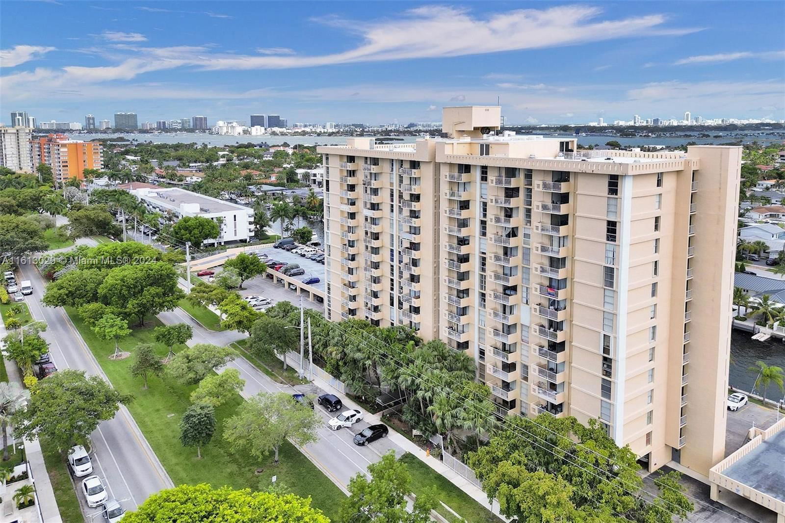 Real estate property located at 2350 135th St #1207, Miami-Dade, VECINO DEL MAR CONDO, North Miami, FL