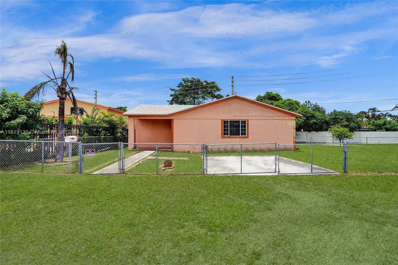 Real estate property located at 1047 Superior St, Miami-Dade County, OPA LOCKA PL NO 3, Opa-Locka, FL