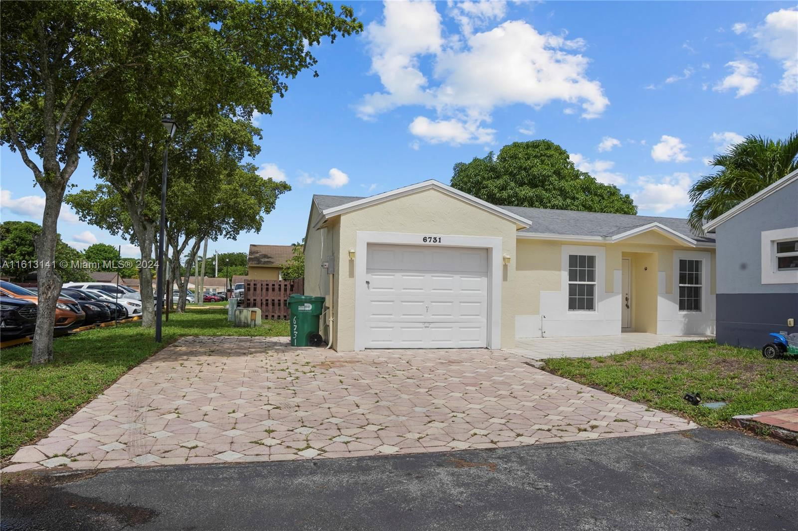 Real estate property located at 6731 199th Ter, Miami-Dade County, COUNTRY LAKE HOMES 2ND AD, Hialeah, FL