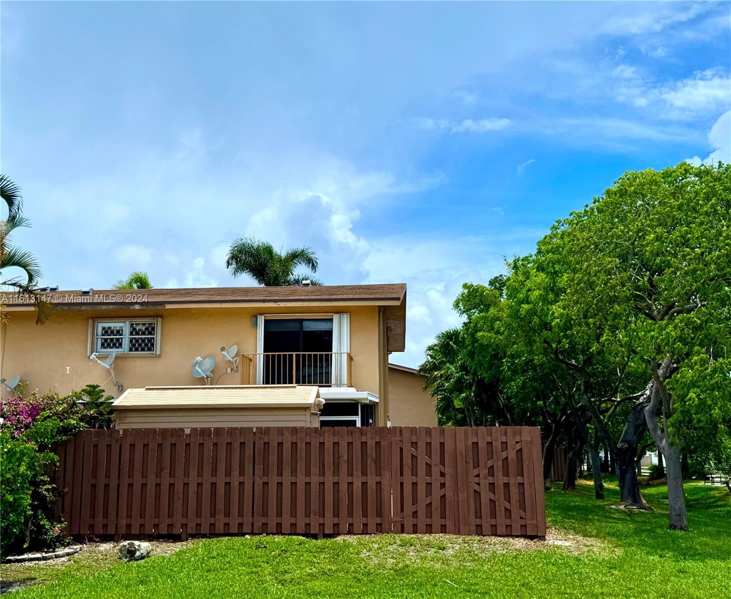 Real estate property located at 450 7th St #244, Broward County, TOWNHOUSE EAST 1 CONDO, Dania Beach, FL