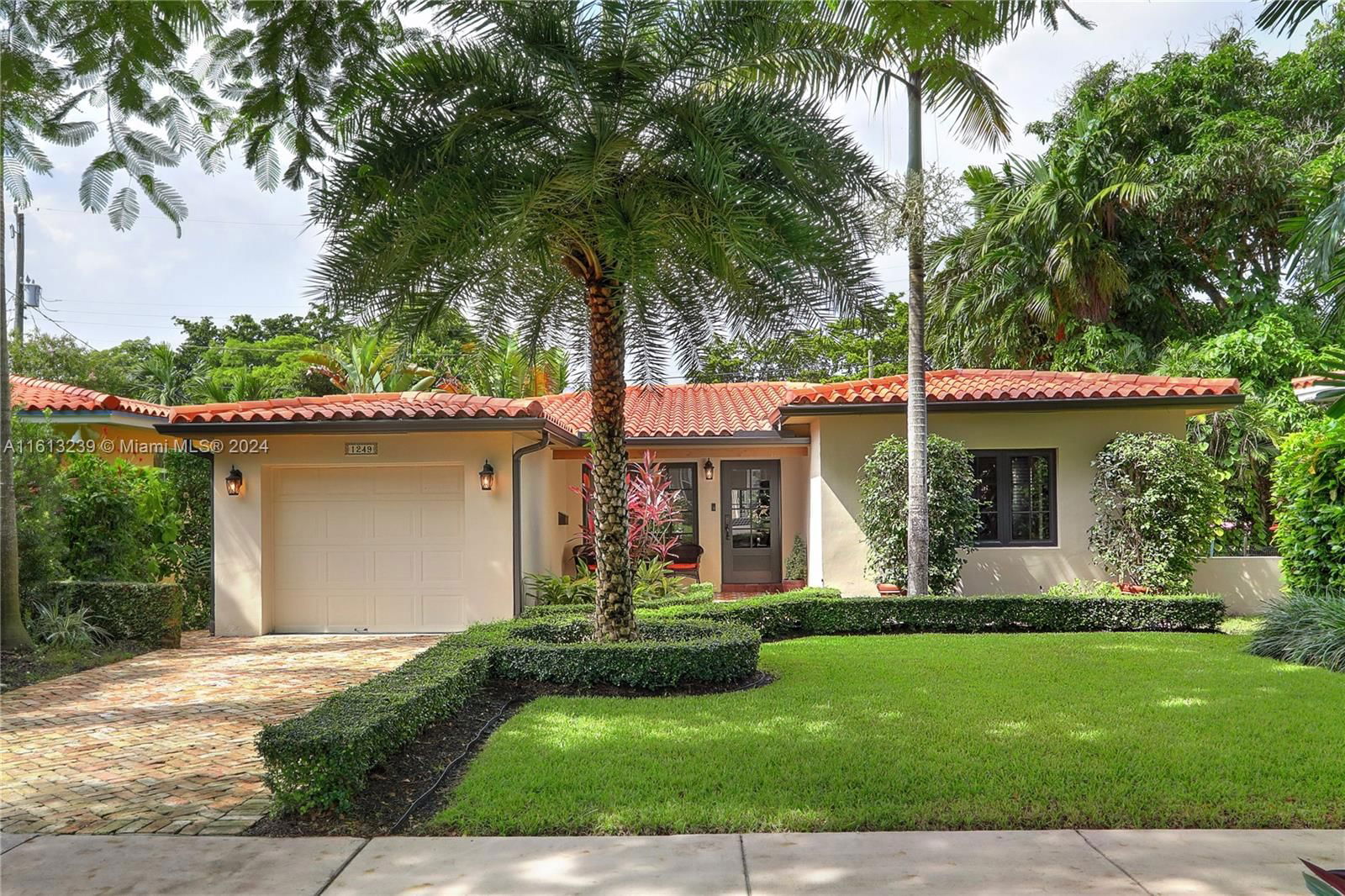 Real estate property located at 1249 Ortega Ave, Miami-Dade, CORAL GABLES GRANADA SEC, Coral Gables, FL