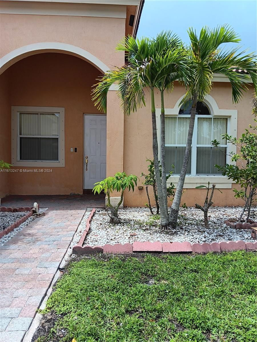 Real estate property located at 2030 18th STREET, Miami-Dade County, SHORES AT KEYS GATE, Homestead, FL