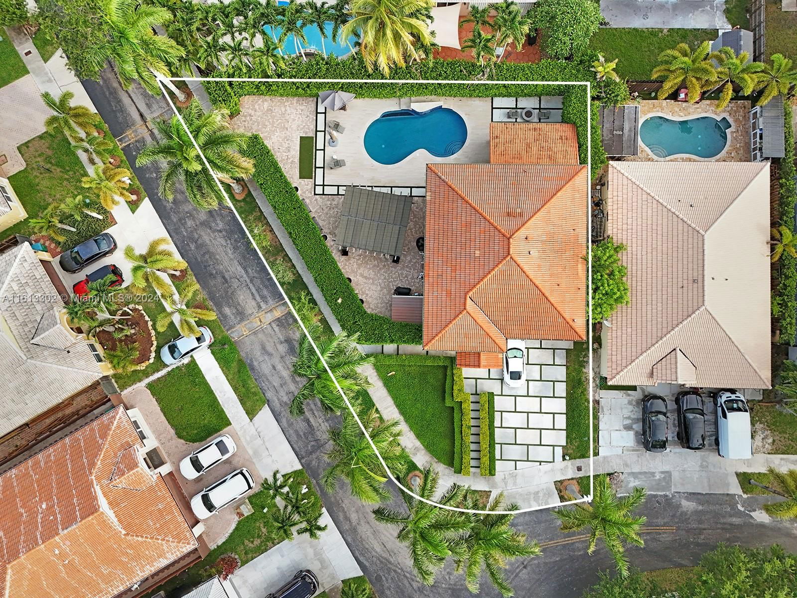 Real estate property located at 16434 75th Ter, Miami-Dade County, CONTINENTAL HOMES AT LAGO, Miami, FL