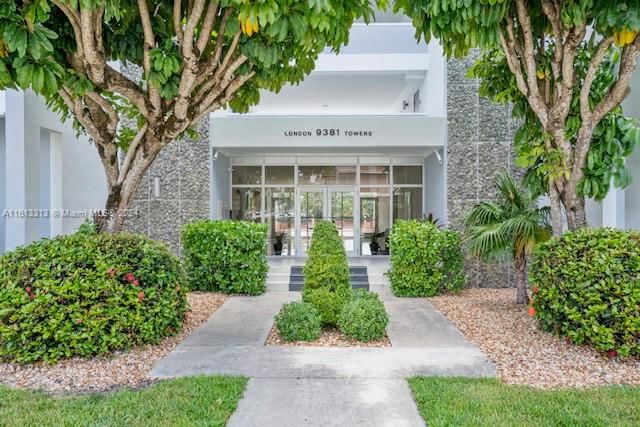 Real estate property located at 9381 Bay Harbor Dr #204S, Miami-Dade County, LONDON TOWERS CONDO, Bay Harbor Islands, FL