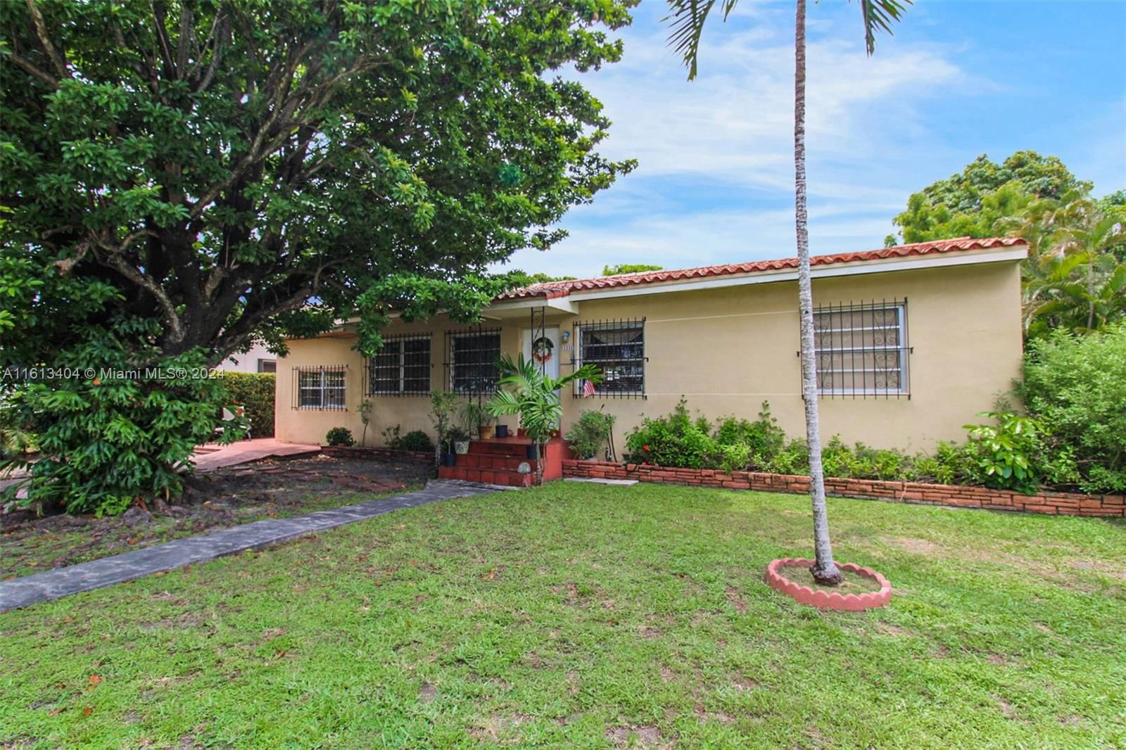 Real estate property located at 1231 Falcon Ave, Miami-Dade, SPRING VIEW 2ND ADDN, Miami Springs, FL