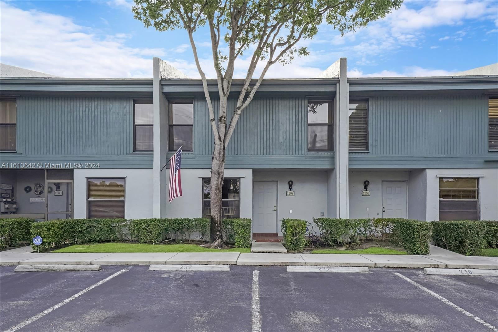 Real estate property located at 1208 97th Ave #237, Broward County, WESTVIEW CONDOMINIUM NO N, Pembroke Pines, FL