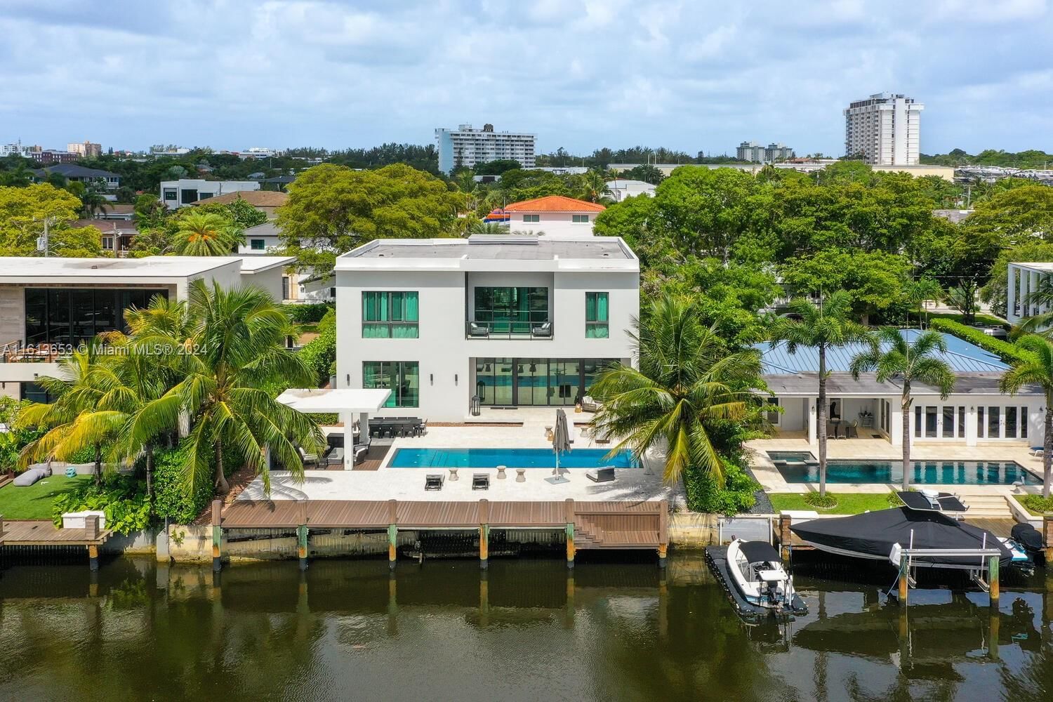 Real estate property located at 13145 Coronado Ln, Miami-Dade, CORONADO HARBOR, North Miami, FL