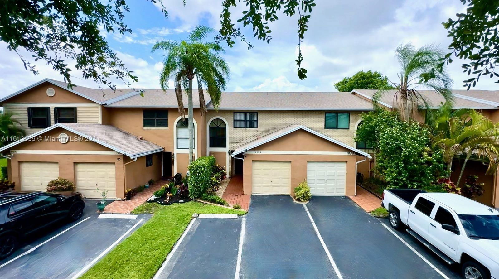 Real estate property located at 10584 6th St #10584, Broward County, PEMBROKE POINTE SECTION T, Pembroke Pines, FL