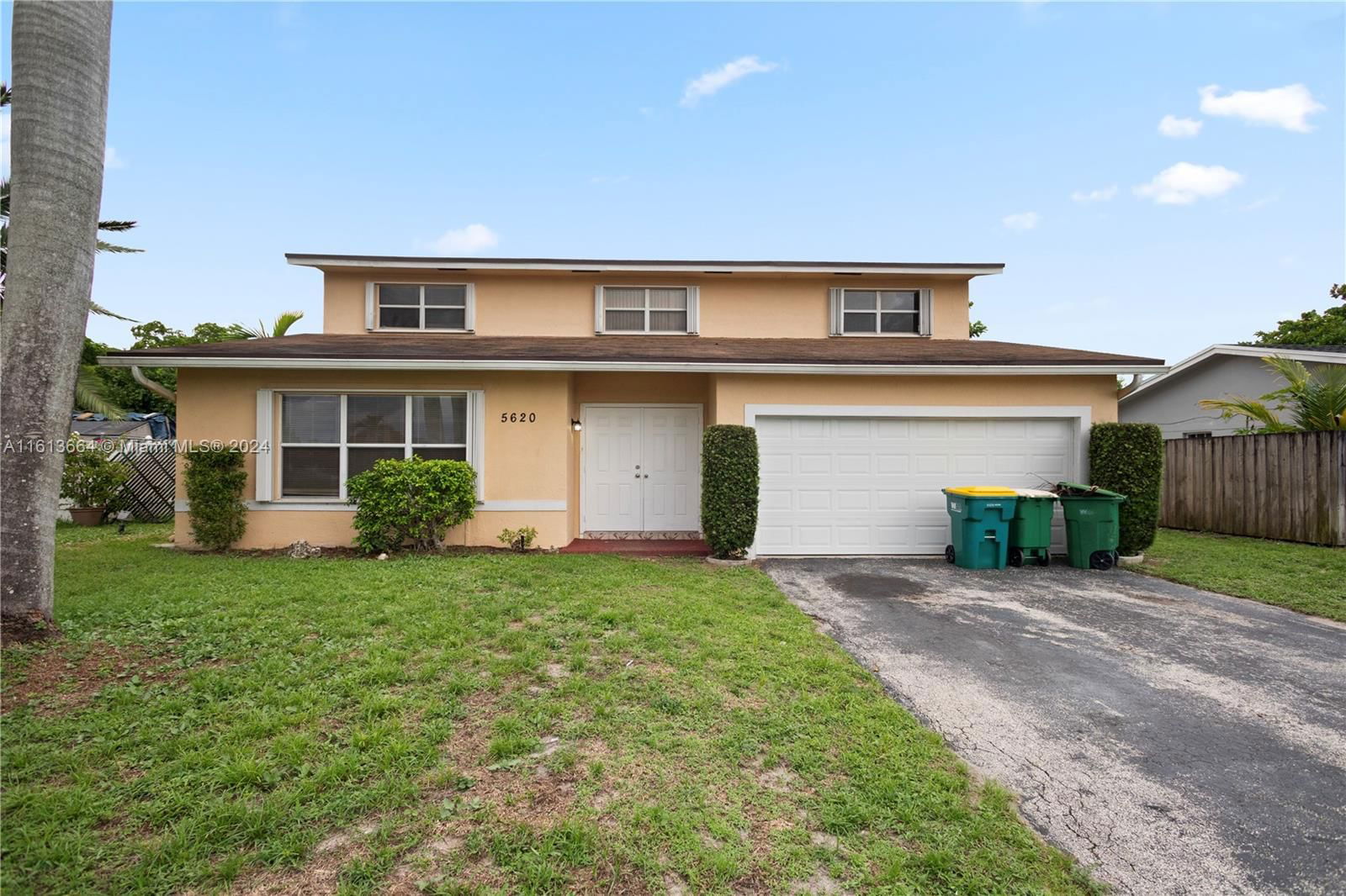 Real estate property located at 5620 57th Way, Broward, WOODLAND GREENS, Tamarac, FL