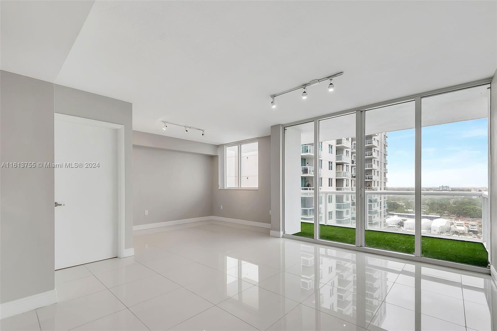 Real estate property located at 1871 S River Dr #1606, Miami-Dade, TERRAZAS RIVERPARK VILLAG, Miami, FL