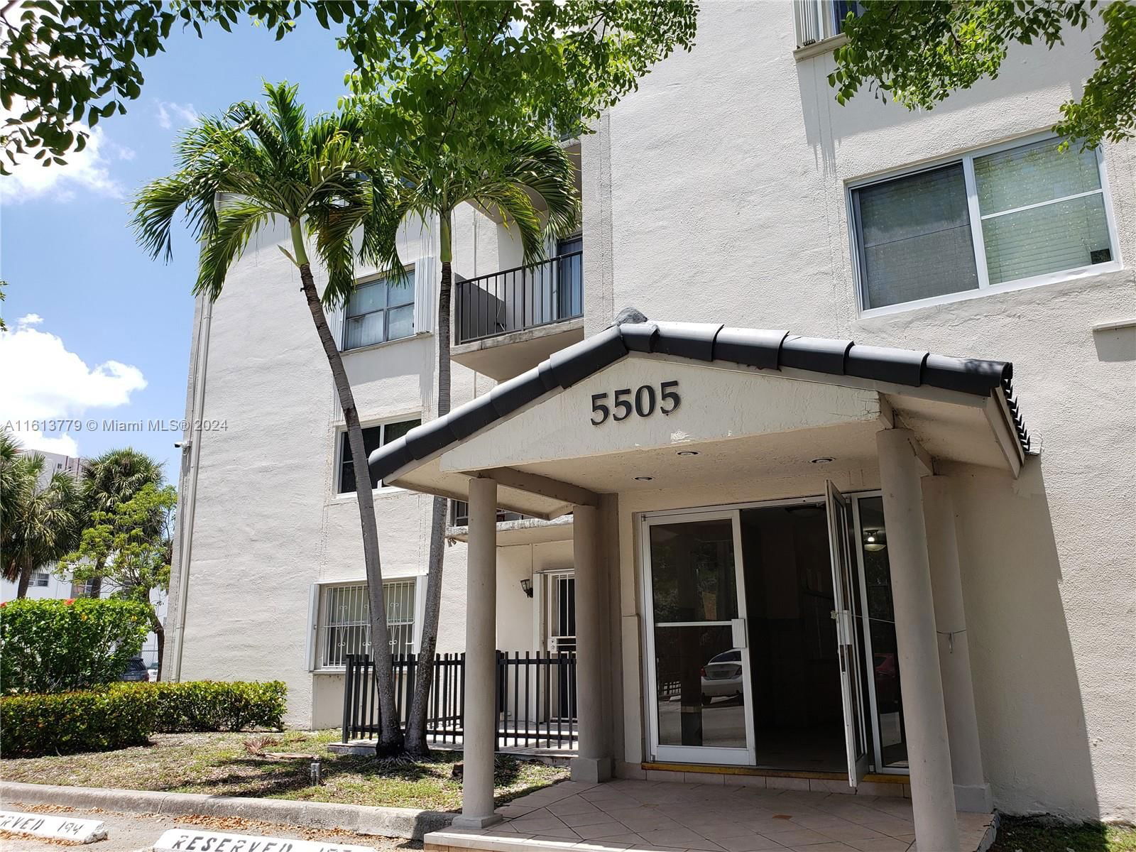 Real estate property located at 5505 7th St W103, Miami-Dade County, EL LAGO CONDO, Miami, FL