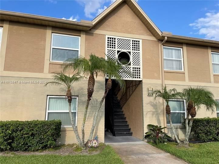 Real estate property located at 9932 SWEEPSTAKES LANE #6, Orange County, Howthorne Village, Orlando, FL