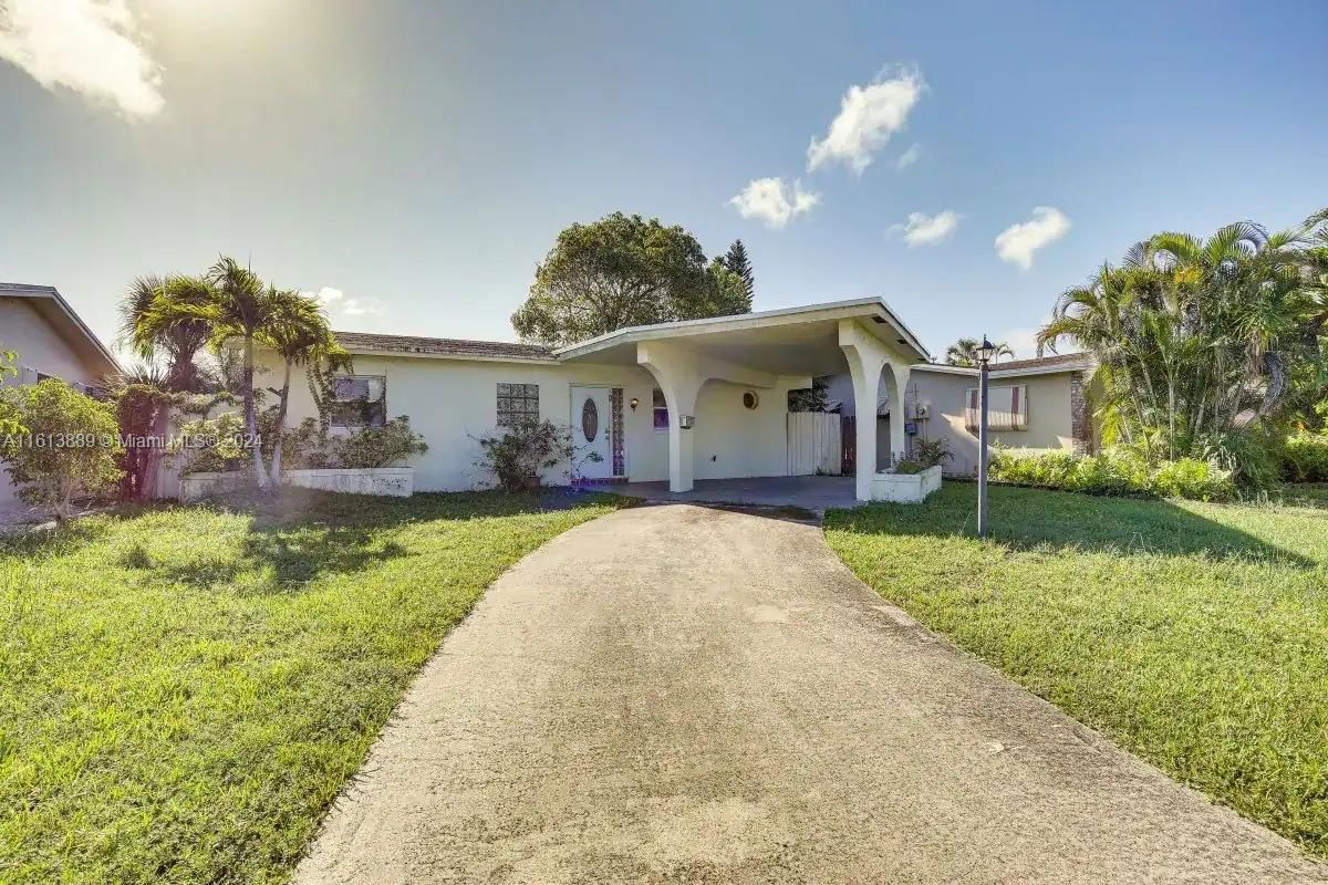 Real estate property located at 880 63rd Way, Broward County, KIMBERLY VILLAGE SEC ONE, North Lauderdale, FL