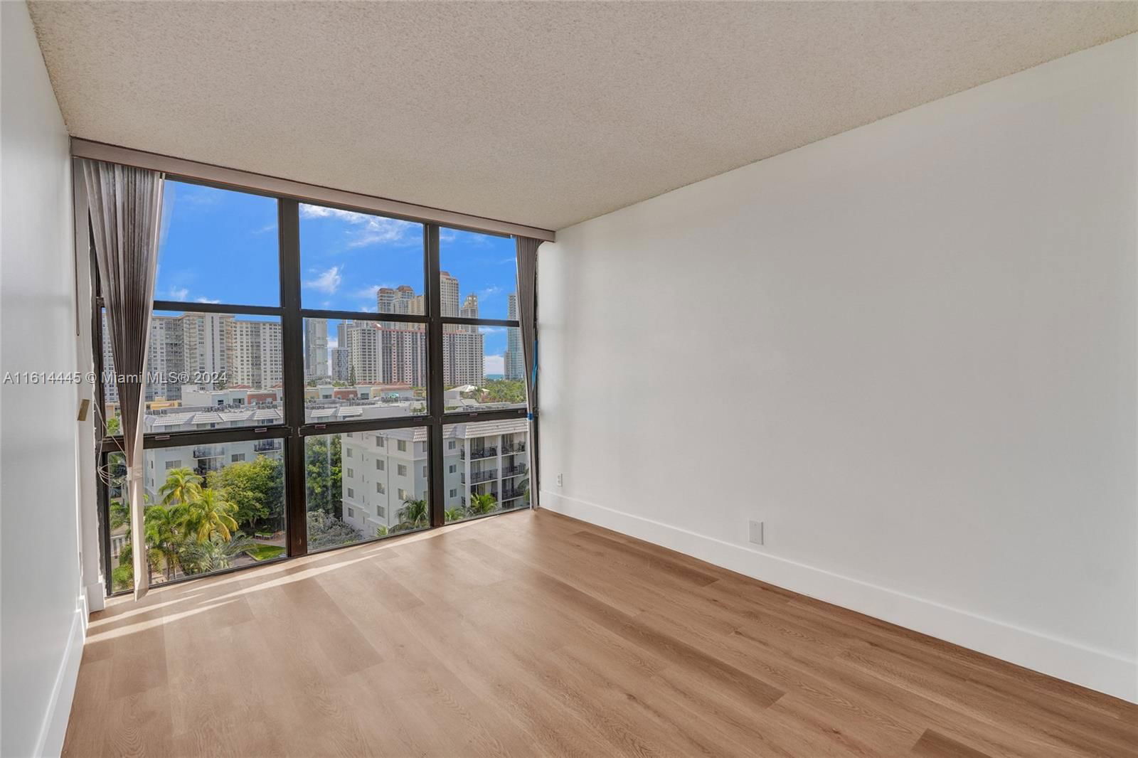 Real estate property located at 17021 Bay Rd #906, Miami-dade County, Plaza Of Americas Condo P, Sunny Isles Beach, FL
