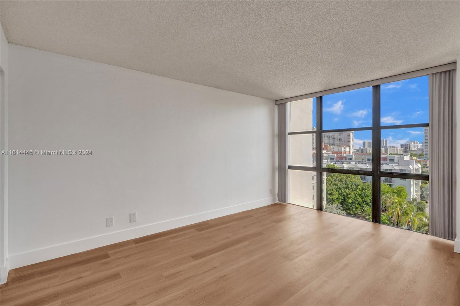 Real estate property located at 17021 Bay Rd #906, Miami-dade County, Plaza Of Americas Condo P, Sunny Isles Beach, FL