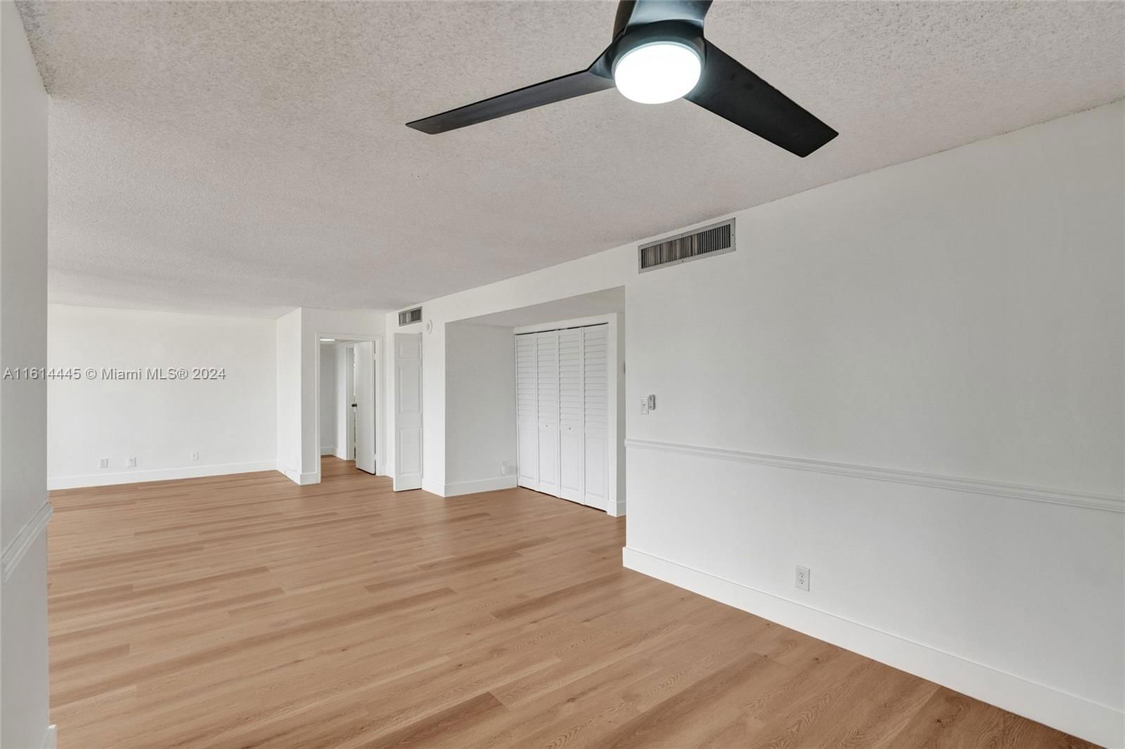 Real estate property located at 17021 Bay Rd #906, Miami-dade County, Plaza Of Americas Condo P, Sunny Isles Beach, FL