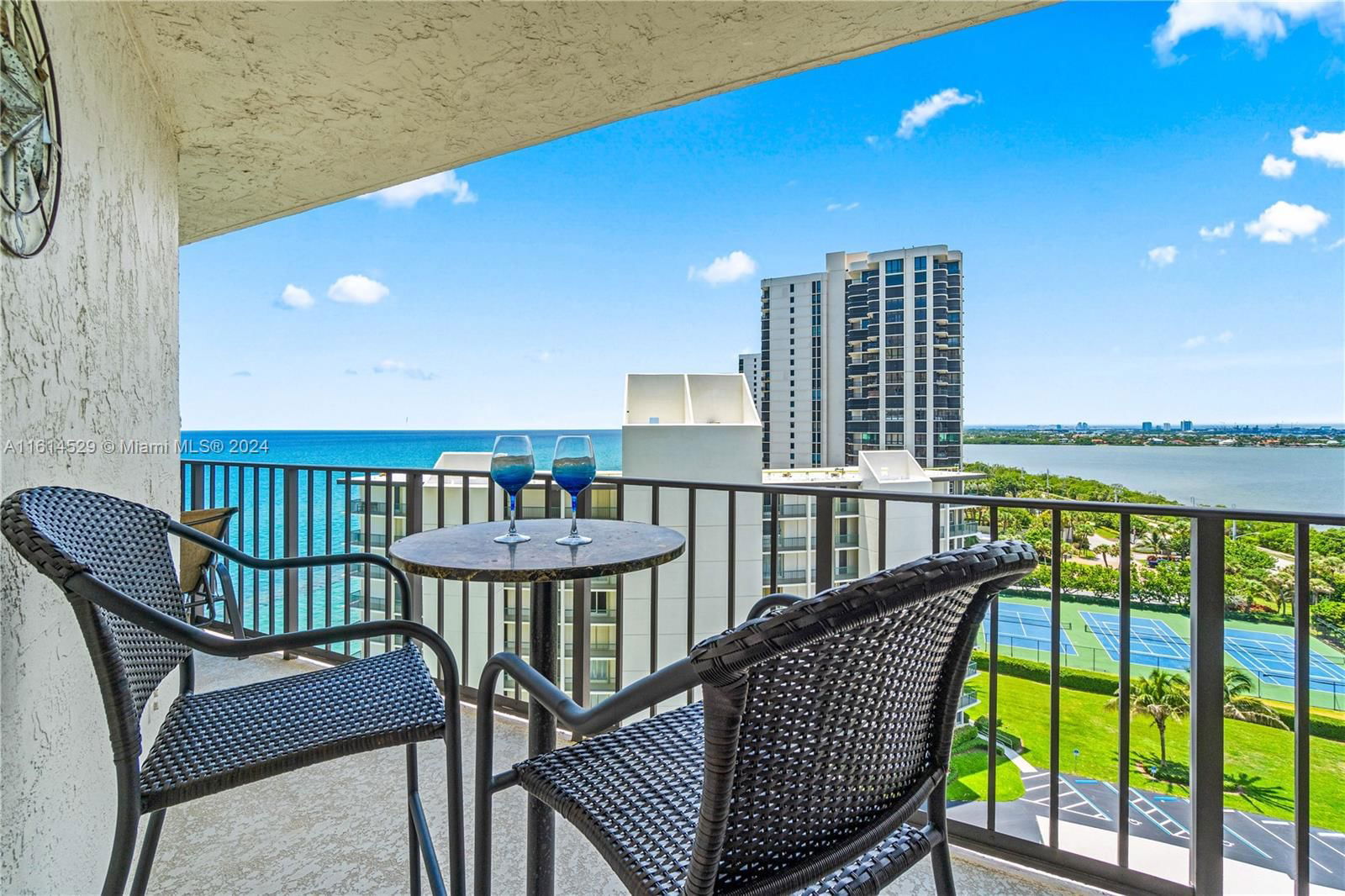 Real estate property located at 5420 Ocean Dr #1106, Palm Beach County, CONNEMARA CONDO, Singer Island, FL