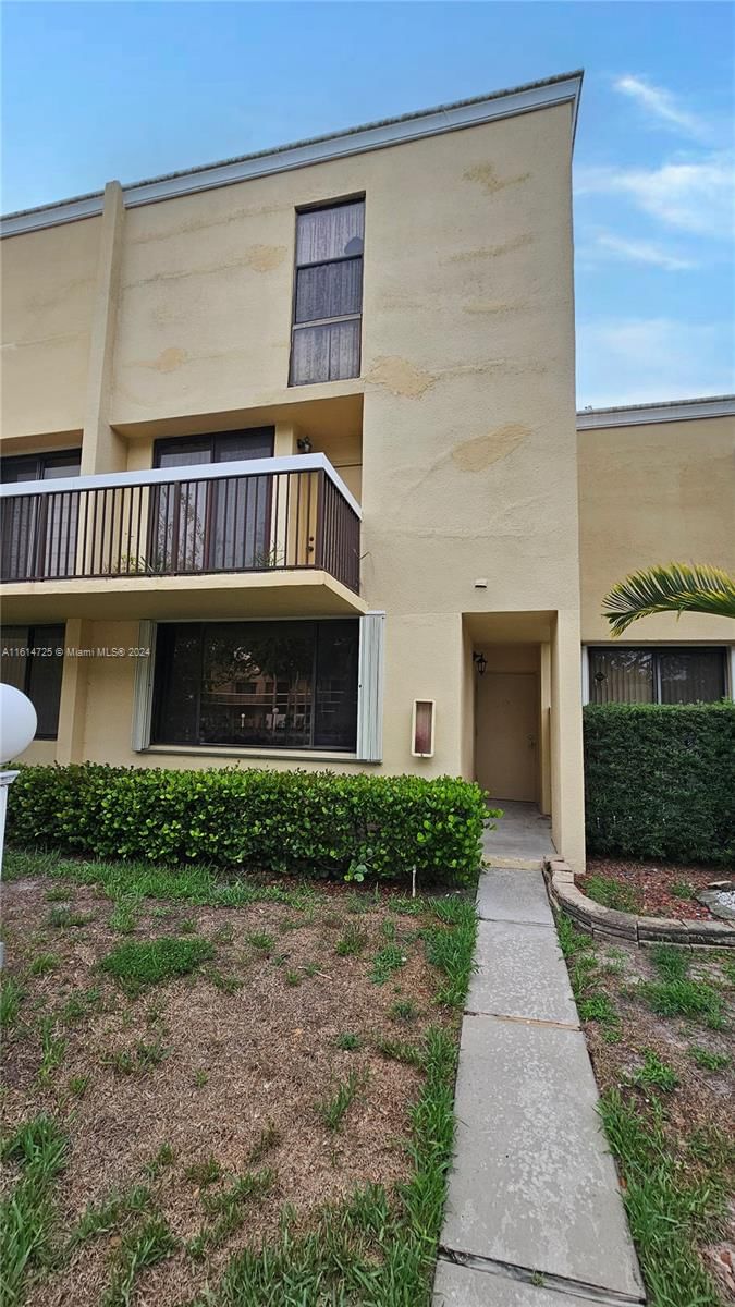 Real estate property located at 2901 87th Ave #603, Broward County, HARVEST SECTION TWO CONDO, Davie, FL