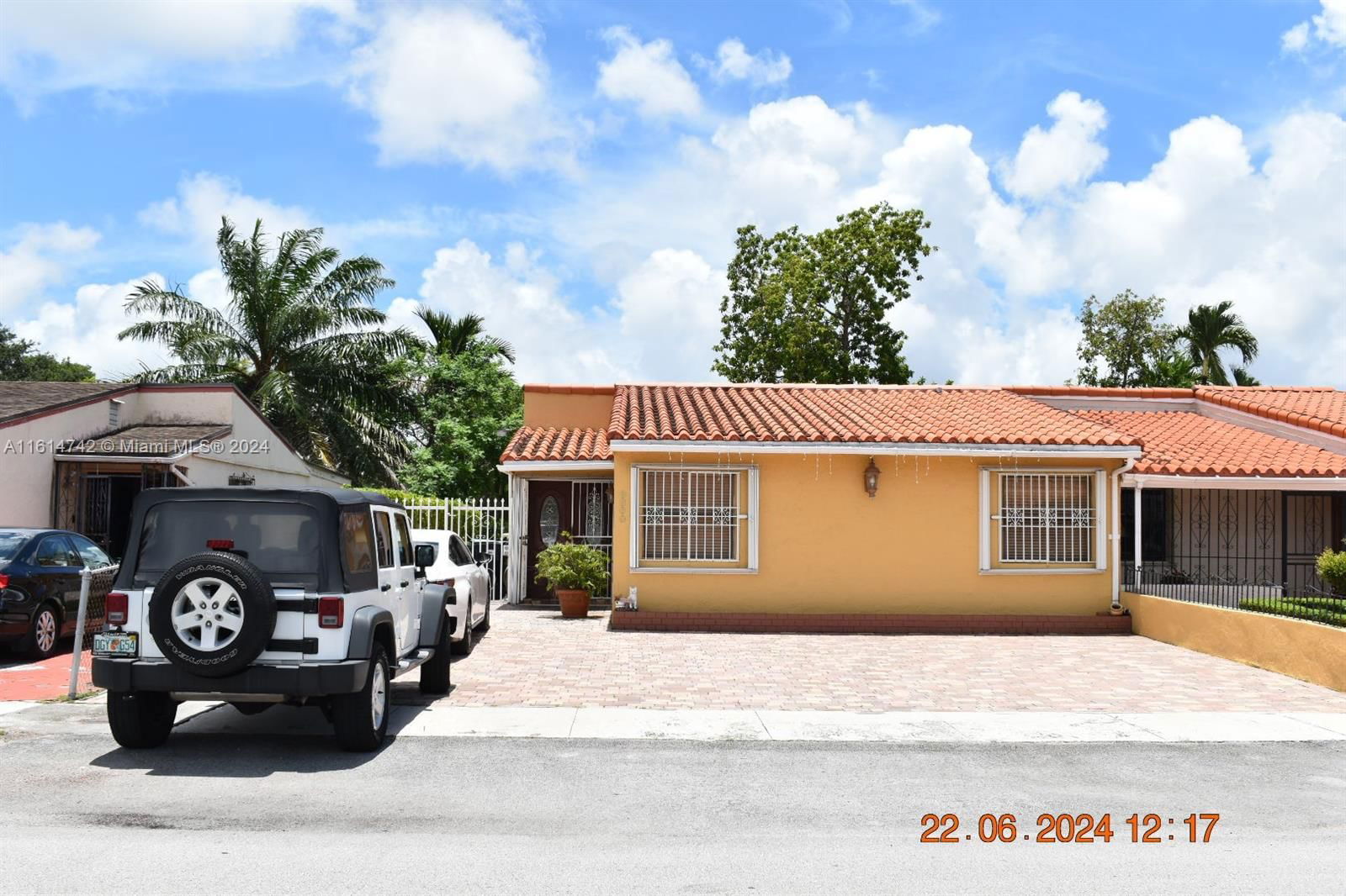 Real estate property located at 9800 2nd St, Miami-Dade County, Homes of Versailles, Miami, FL